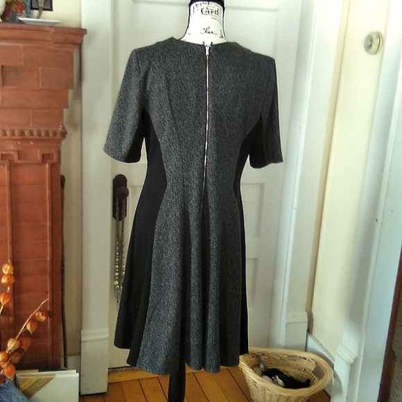 WOMEN'S DRESS by "LIZ Claiborne" sz 12 - Picture 5 of 9